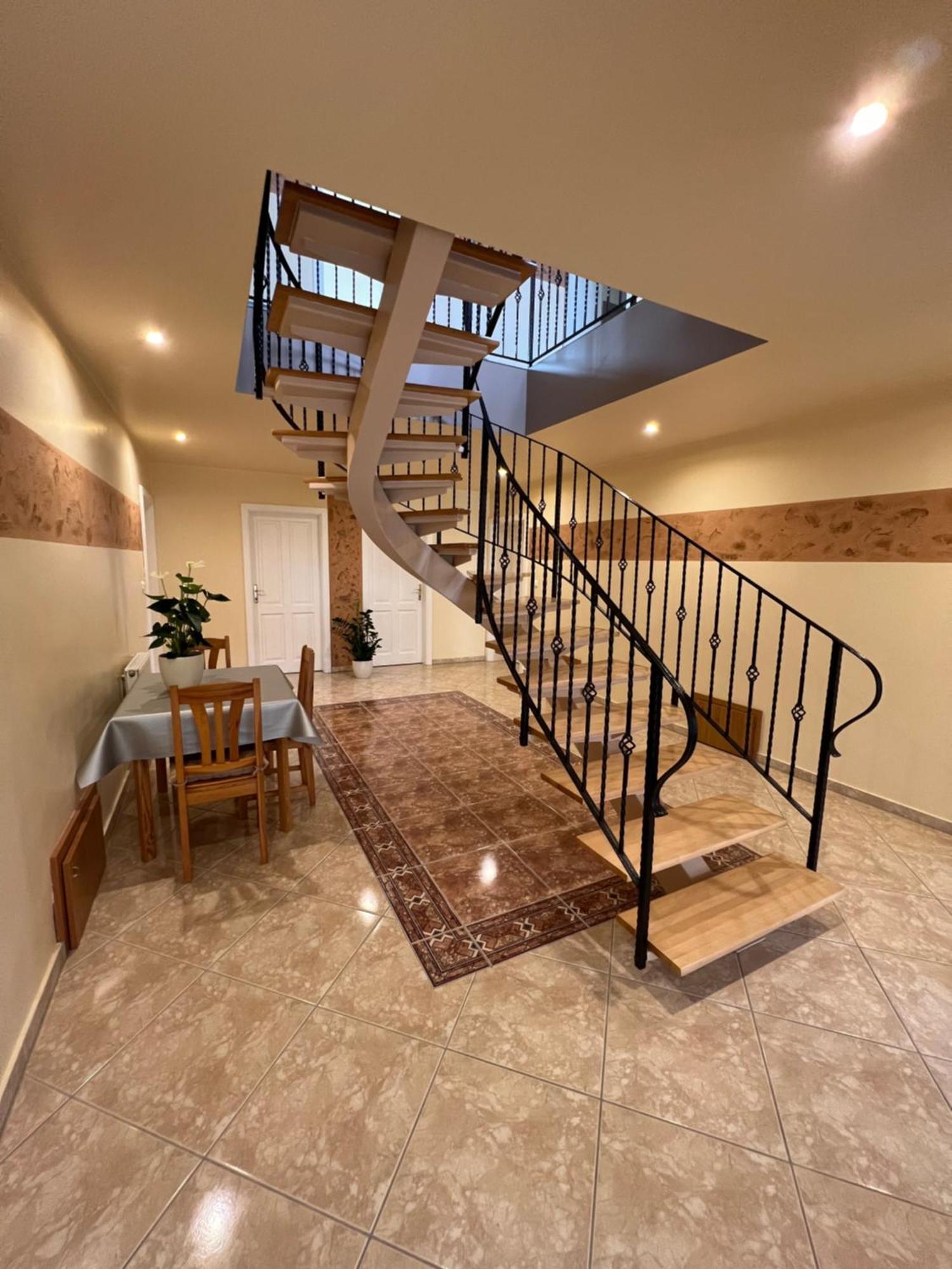Holler Vendeghaz Apartment Buk Exterior photo